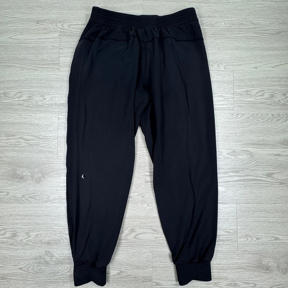 Lululemon Womens Joggers Align High Rise Black‎ Size 8(?) Pockets Athletic Yoga